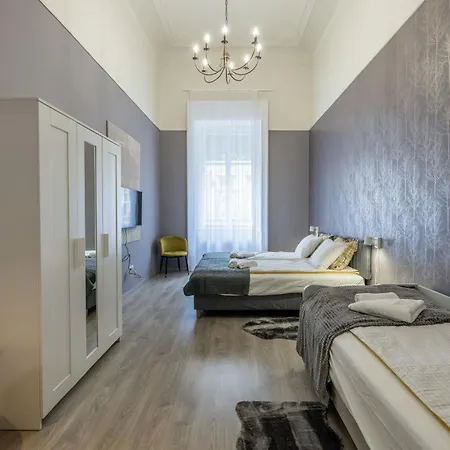 شقة Spacious And Charming In The Centre *