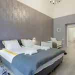 Spacious And Charming In The Centre Appartamento