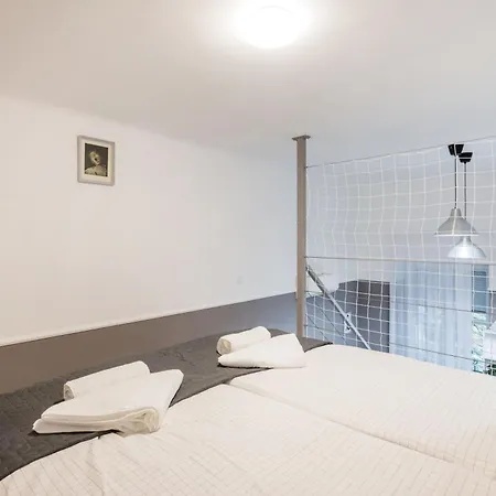 Spacious And Charming In The Centre