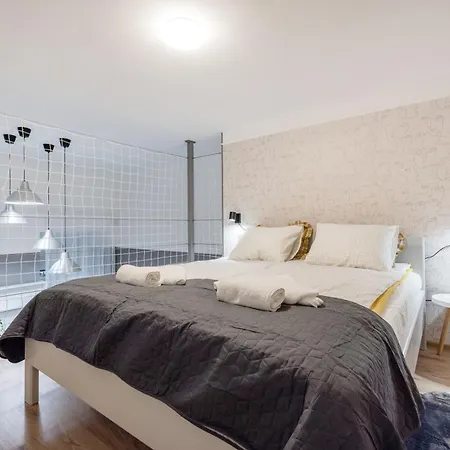 شقة Spacious And Charming In The Centre *