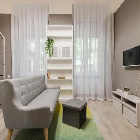 شقة Spacious And Charming In The Centre