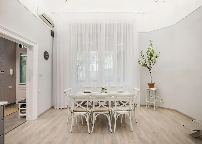 Διαμέρισμα Spacious And Charming In The Centre