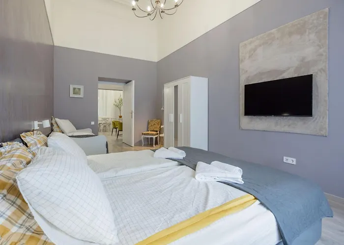 Spacious And Charming In The Centre Διαμέρισμα Βουδαπέστη